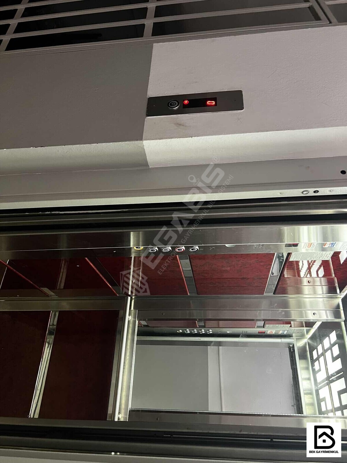 KİRALIK TEK DAİRE ÜZERİNE 3 CEPHESİ AÇIK 3+1 ASANSÖRLÜ BOŞ DAİRE - 34