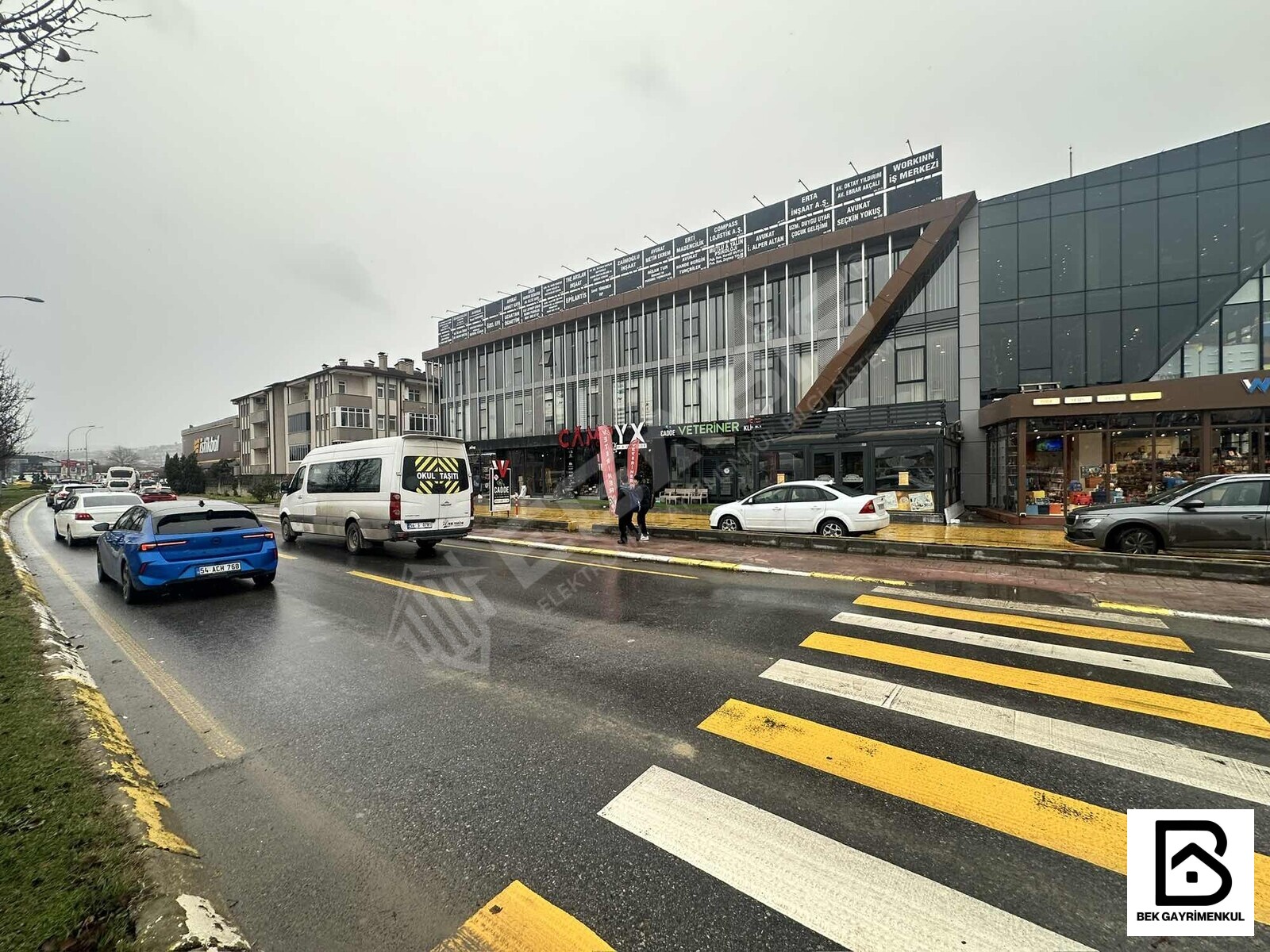 SERDİVANIN EN DEĞERLİ CADDESİNDE AVMNİN ÇAPRAZINDA 230 M2 DÜKKAN