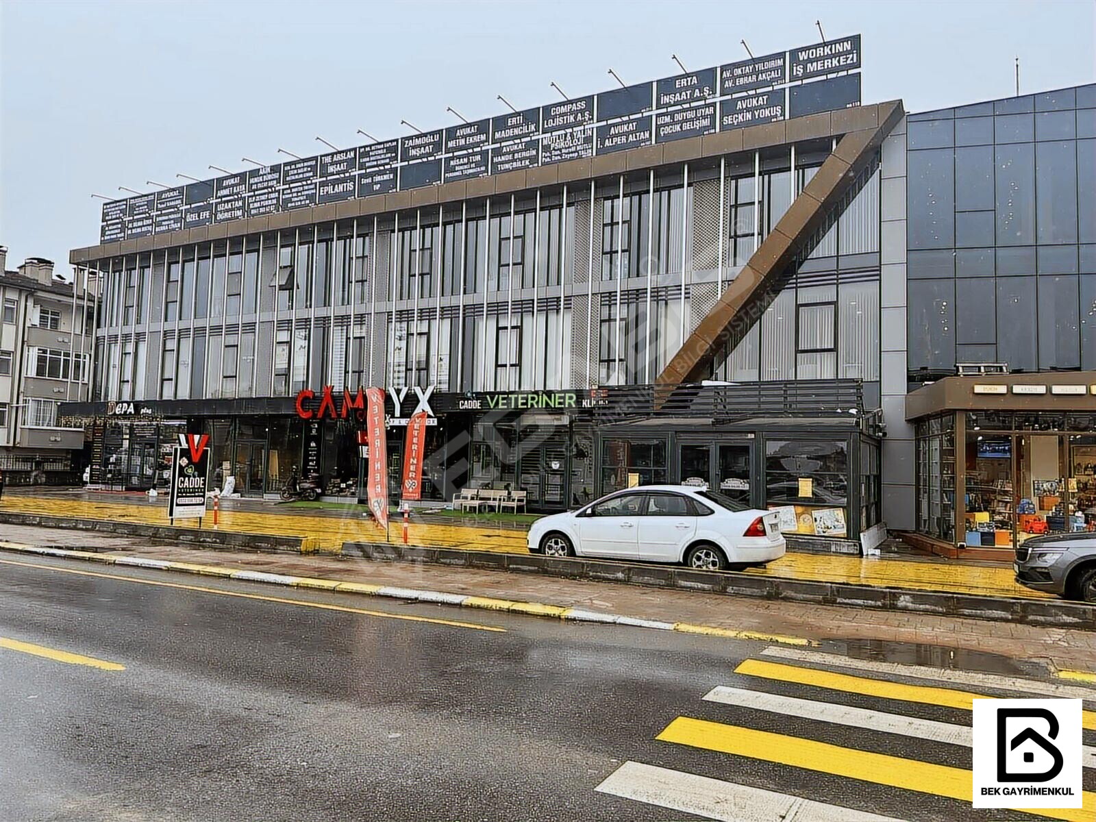 SERDİVANIN EN DEĞERLİ CADDESİNDE AVMNİN ÇAPRAZINDA 230 M2 DÜKKAN - 2