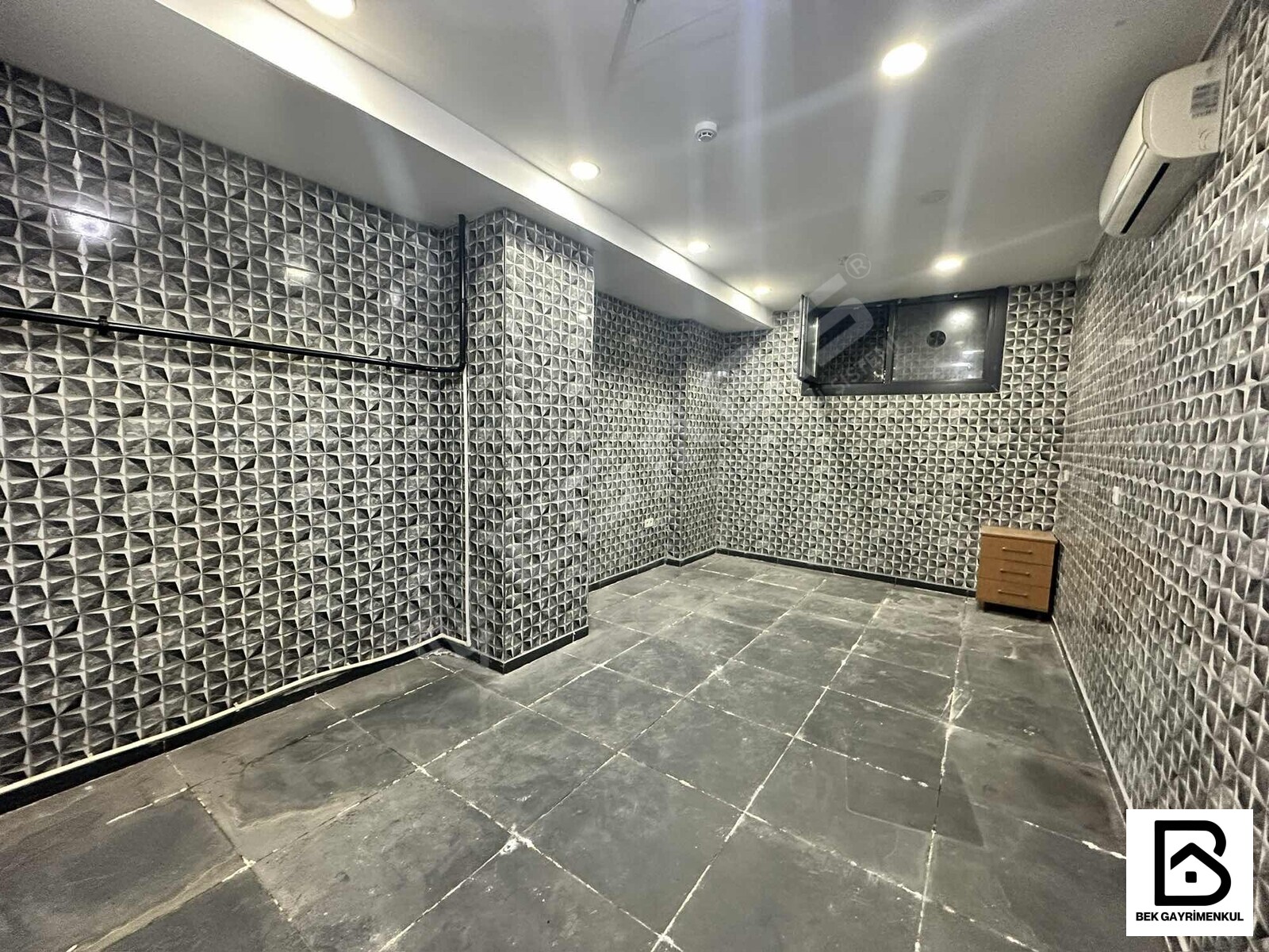 SERDİVANIN EN DEĞERLİ CADDESİNDE AVMNİN ÇAPRAZINDA 230 M2 DÜKKAN - 14