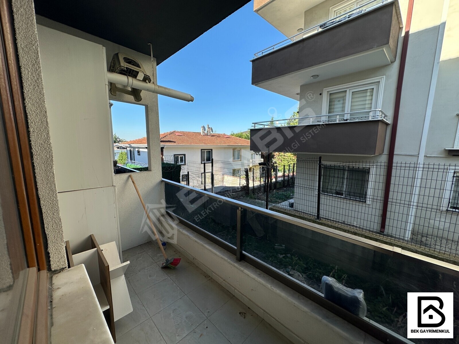 BEK GAYRİMENKULDEN HER ŞEY DAHİL KİRALIK 1+1 APART - 10