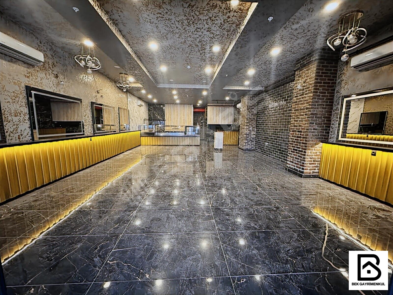 AVM CADDESİNDE HER ŞEYİ TAM VE HAZIR 230 M2 DÜKKAN