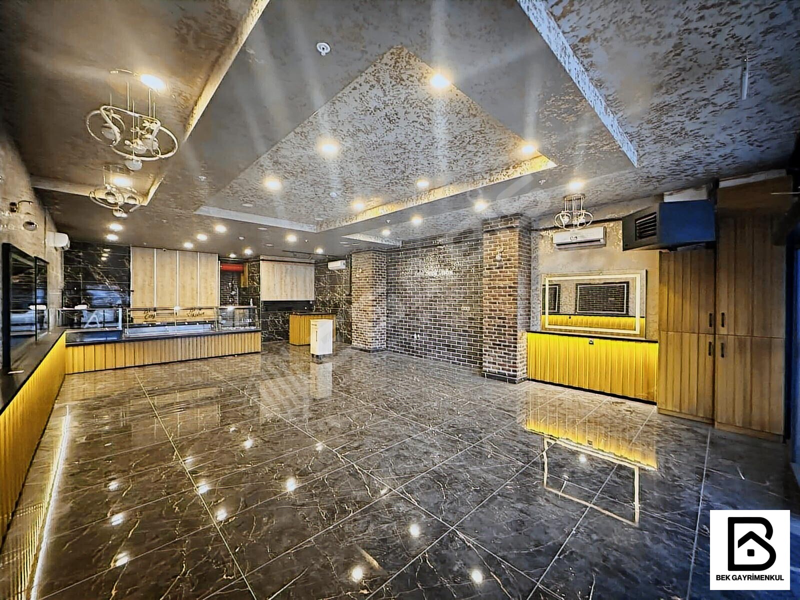 AVM CADDESİNDE HER ŞEYİ TAM VE HAZIR 230 M2 DÜKKAN - 3