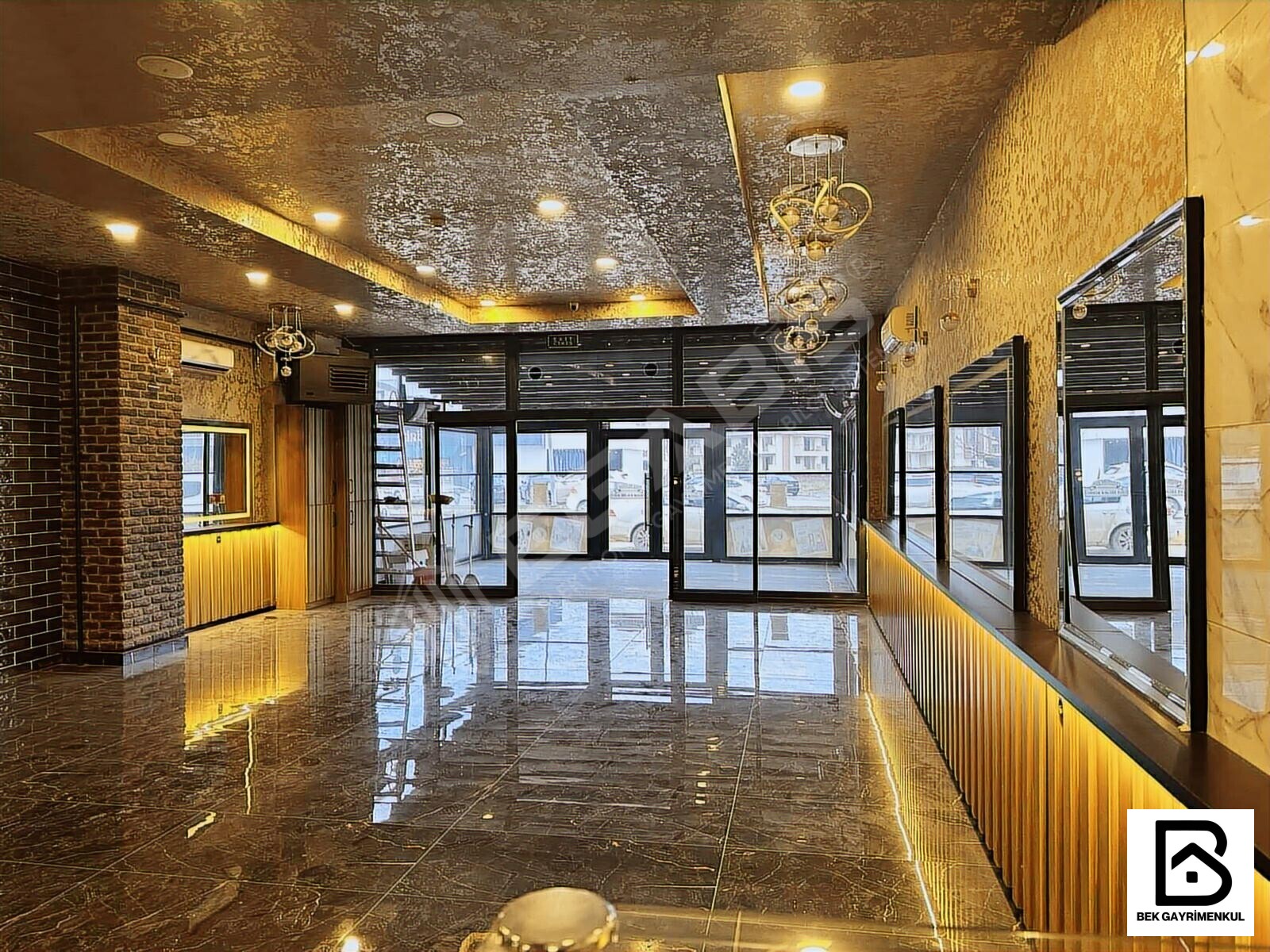AVM CADDESİNDE HER ŞEYİ TAM VE HAZIR 230 M2 DÜKKAN - 7