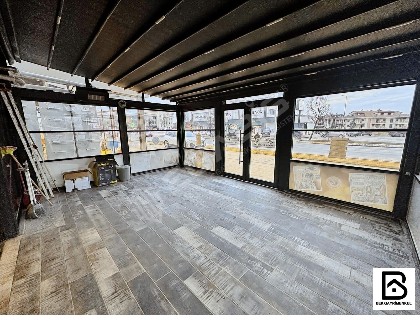 AVM CADDESİNDE HER ŞEYİ TAM VE HAZIR 230 M2 DÜKKAN - 8
