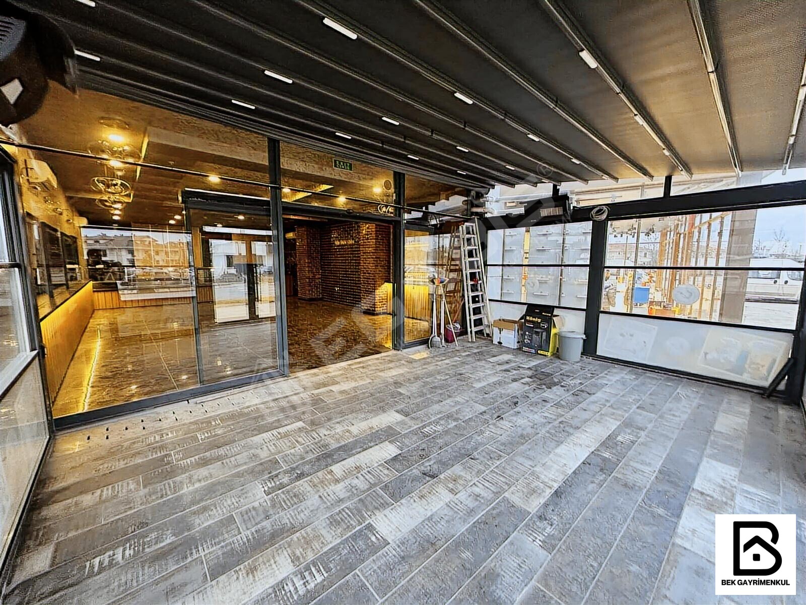 AVM CADDESİNDE HER ŞEYİ TAM VE HAZIR 230 M2 DÜKKAN - 9
