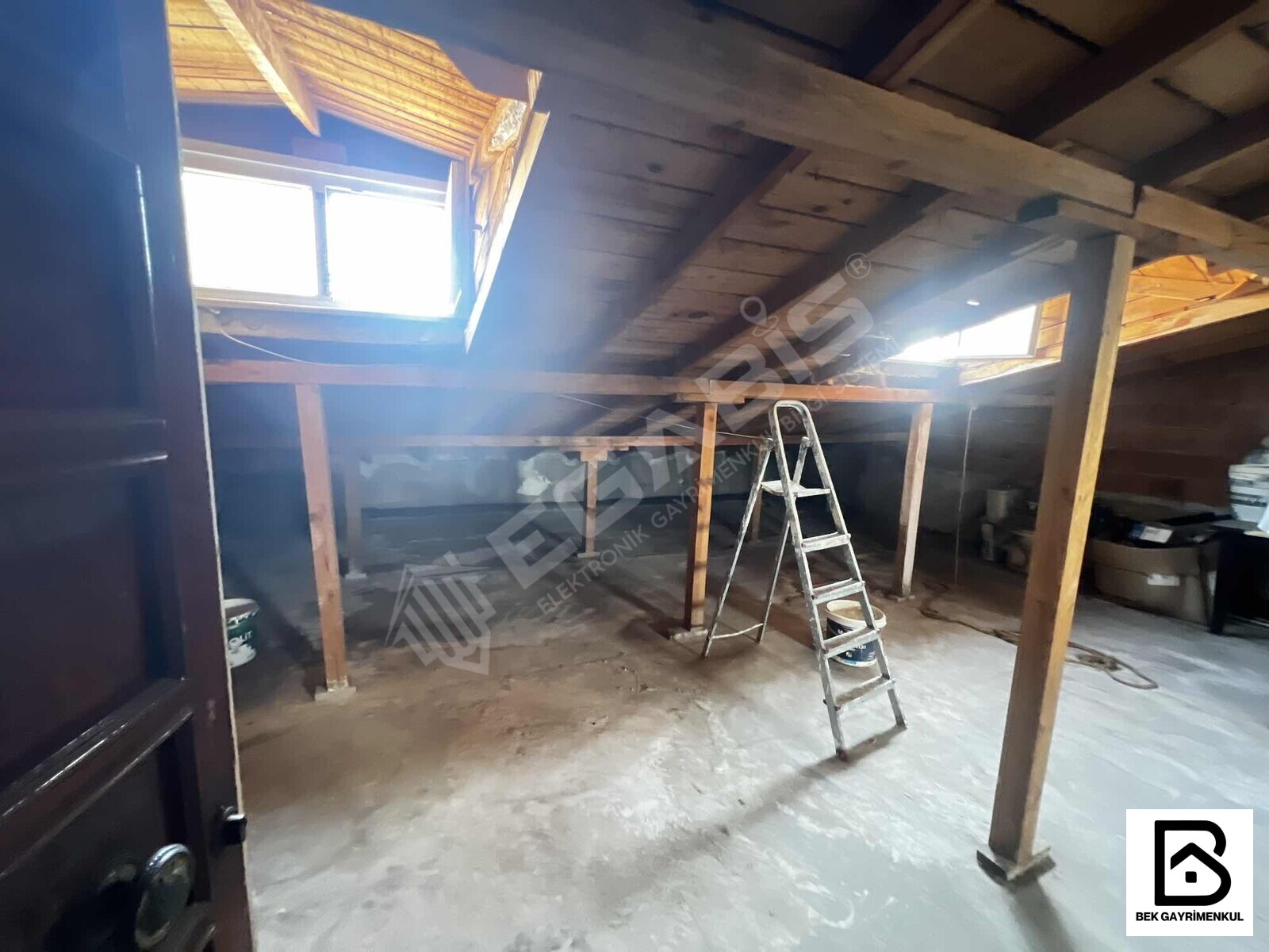 NİZAMİ BİNADA SATILIK 3+1 130 M2 27 M2 HİSSELİ 4.KAT + ÇATI - 30