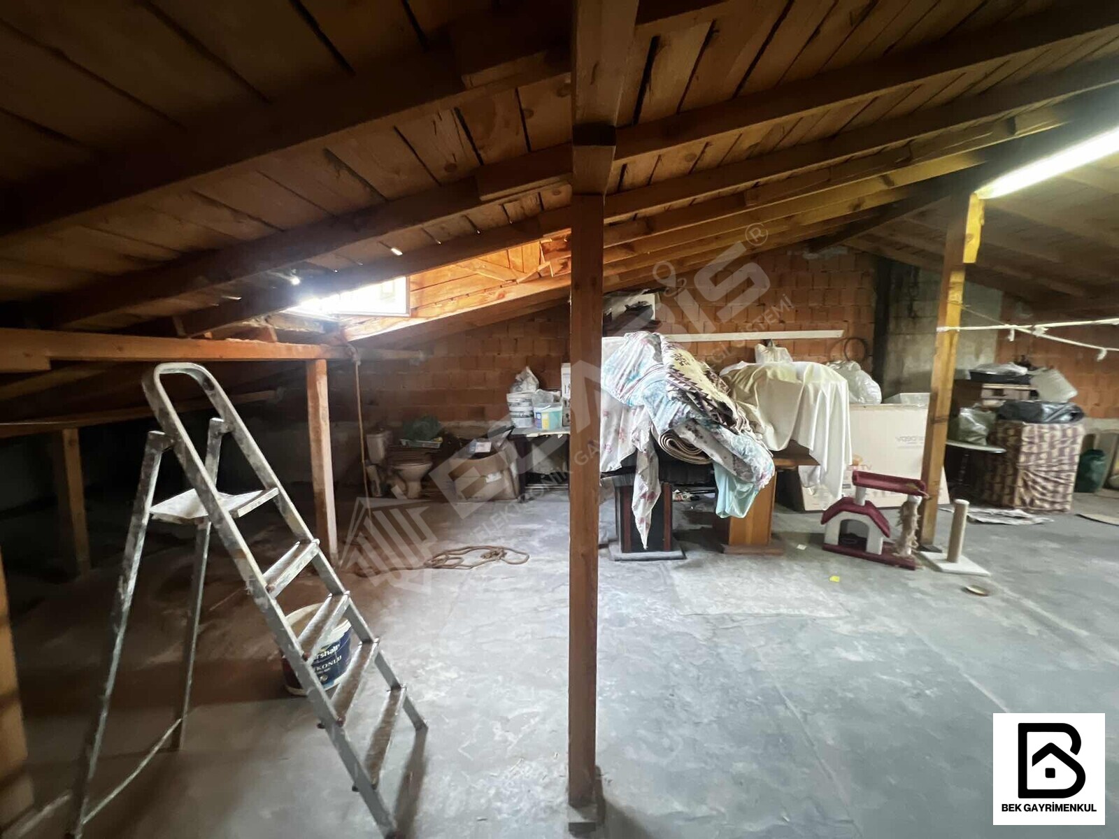 NİZAMİ BİNADA SATILIK 3+1 130 M2 27 M2 HİSSELİ 4.KAT + ÇATI - 32