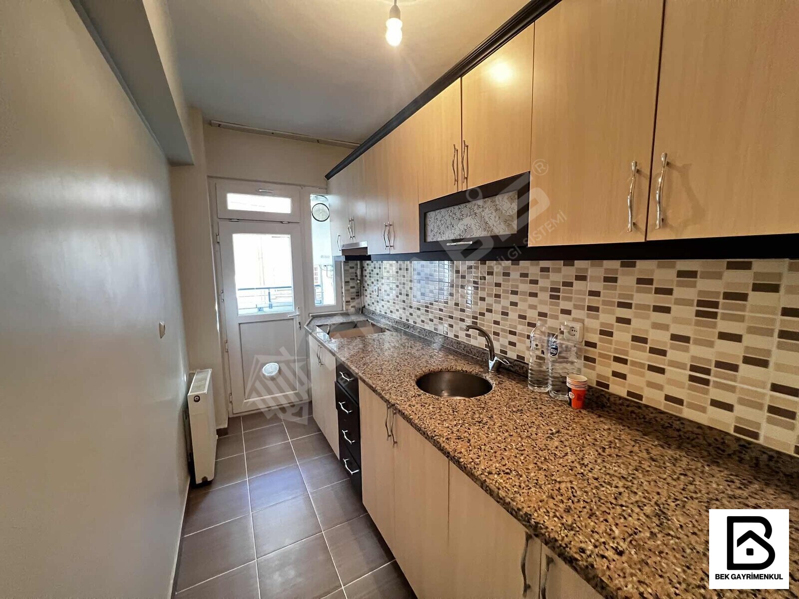 MERKEZİ KONUMDA KİRALIK 2+1 80 M2 1.KAT BALKONLU 12 YILLIK - 5