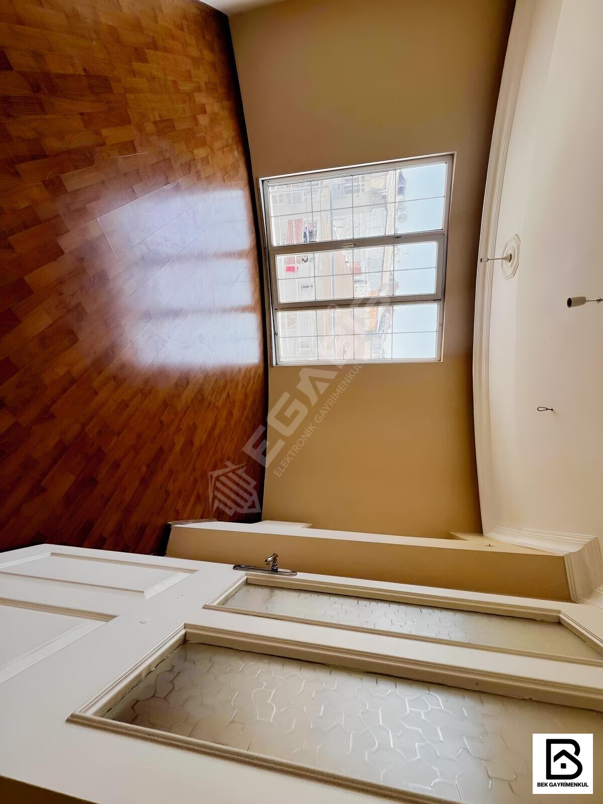 KİRALIK TEK DAİRE ÜZERİNE 3 CEPHESİ AÇIK 3+1 ASANSÖRLÜ BOŞ DAİRE - 14