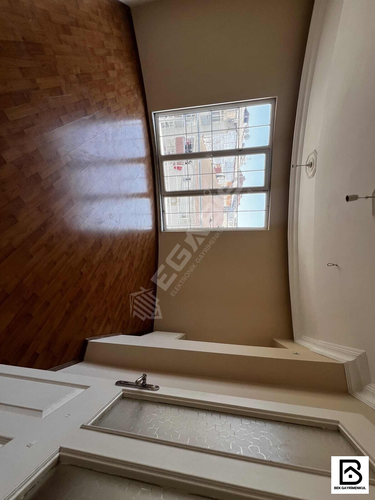 KİRALIK TEK DAİRE ÜZERİNE 3 CEPHESİ AÇIK 3+1 ASANSÖRLÜ BOŞ DAİRE - 15