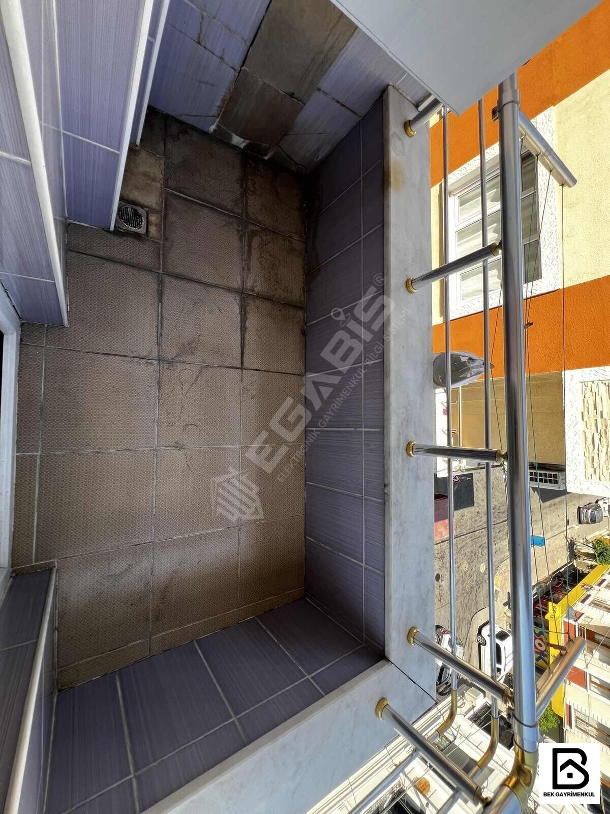 KİRALIK TEK DAİRE ÜZERİNE 3 CEPHESİ AÇIK 3+1 ASANSÖRLÜ BOŞ DAİRE - 22