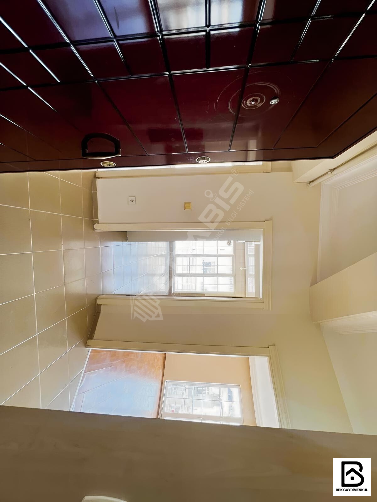 KİRALIK TEK DAİRE ÜZERİNE 3 CEPHESİ AÇIK 3+1 ASANSÖRLÜ BOŞ DAİRE - 26