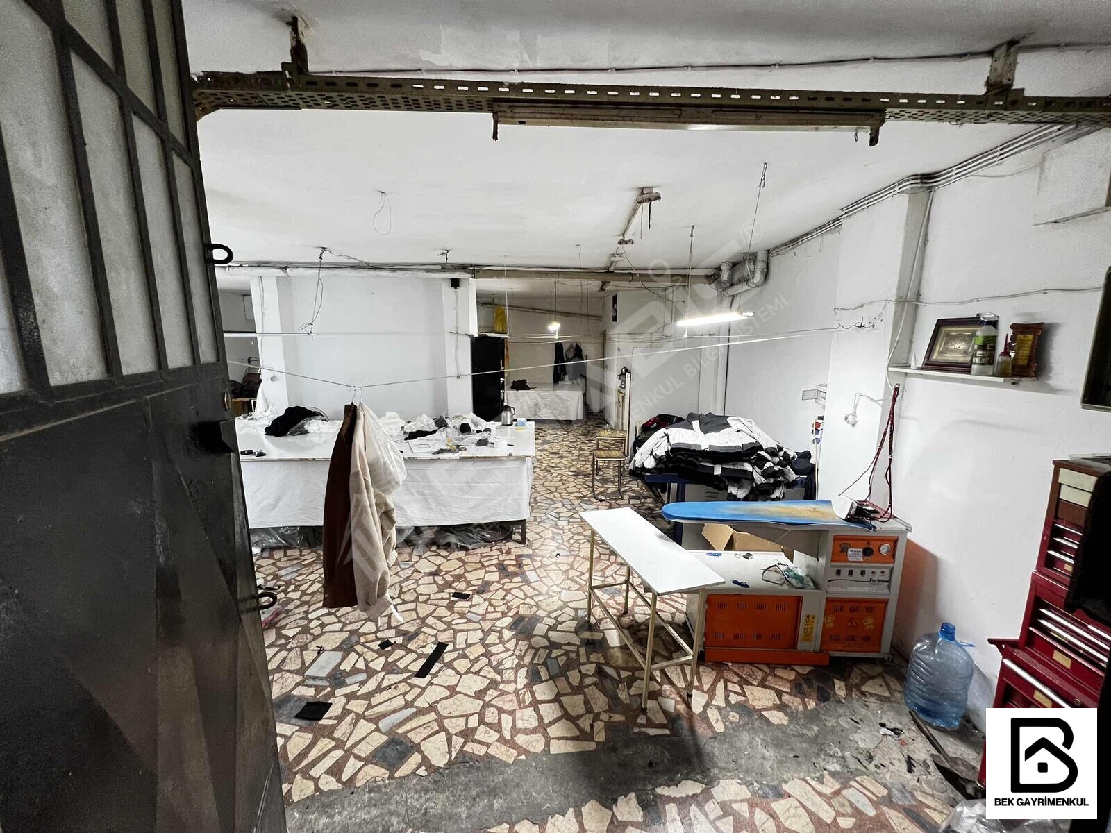 KÜLTÜR MERKEZİNE YAKIN KİRALIK 125 M2 SANAYİ ELEKTRİKLİ DÜKKAN