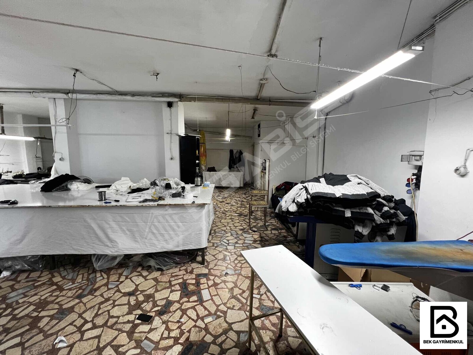 KÜLTÜR MERKEZİNE YAKIN KİRALIK 125 M2 SANAYİ ELEKTRİKLİ DÜKKAN - 5