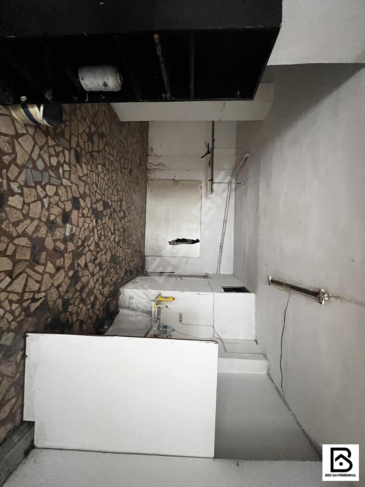 KÜLTÜR MERKEZİNE YAKIN KİRALIK 125 M2 SANAYİ ELEKTRİKLİ DÜKKAN - 6