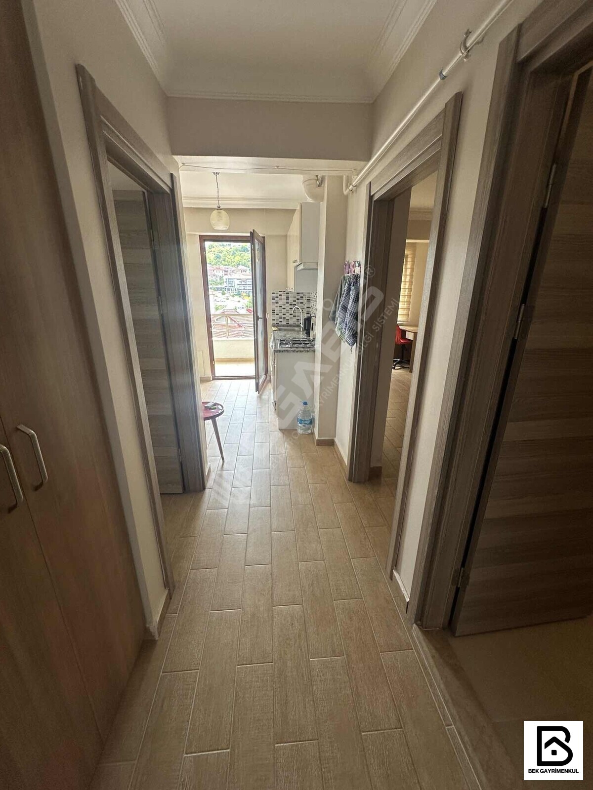 RENADA VADİ EVLERİNDE KİRALIK ÖNÜ AÇIK TERTEMİZ KÖŞE DAİRE - 4