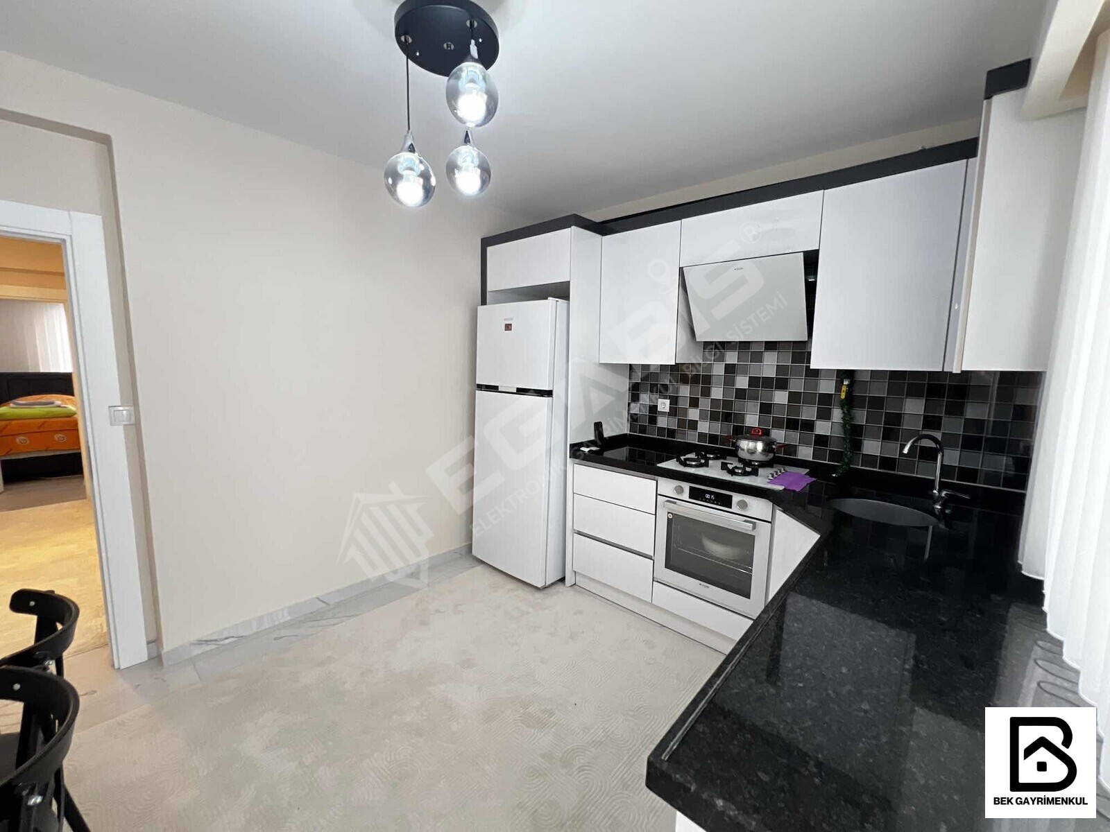 KAZIM KARABEKİR MAH. SATILIK 2+1 115 M2 3.KAT 1 YILLIK DAİRE - 14