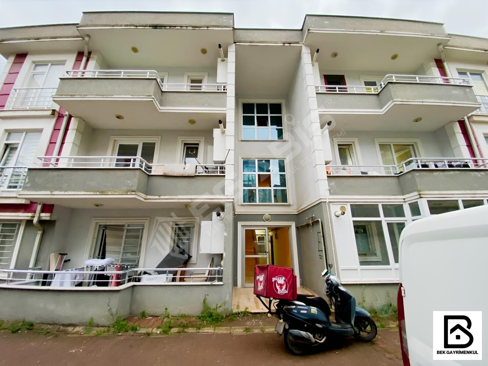 KAMPÜS BÖLGESİNDE İÇİ YENİLENEN EŞYALI FIRSAT APART - 5