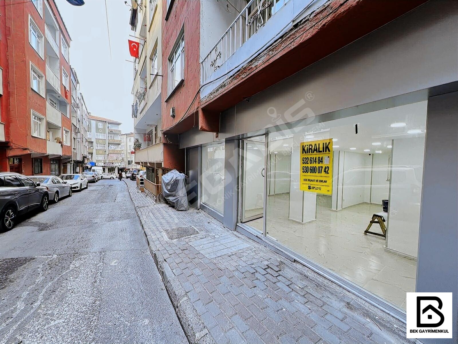MERKEZİ KONUMDA KİRALIK 75 M2 CEPHESİ GENİŞ TERTEMİZ DÜKKAN