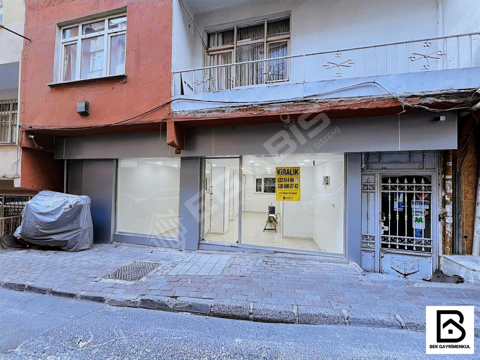 MERKEZİ KONUMDA KİRALIK 75 M2 CEPHESİ GENİŞ TERTEMİZ DÜKKAN - 4