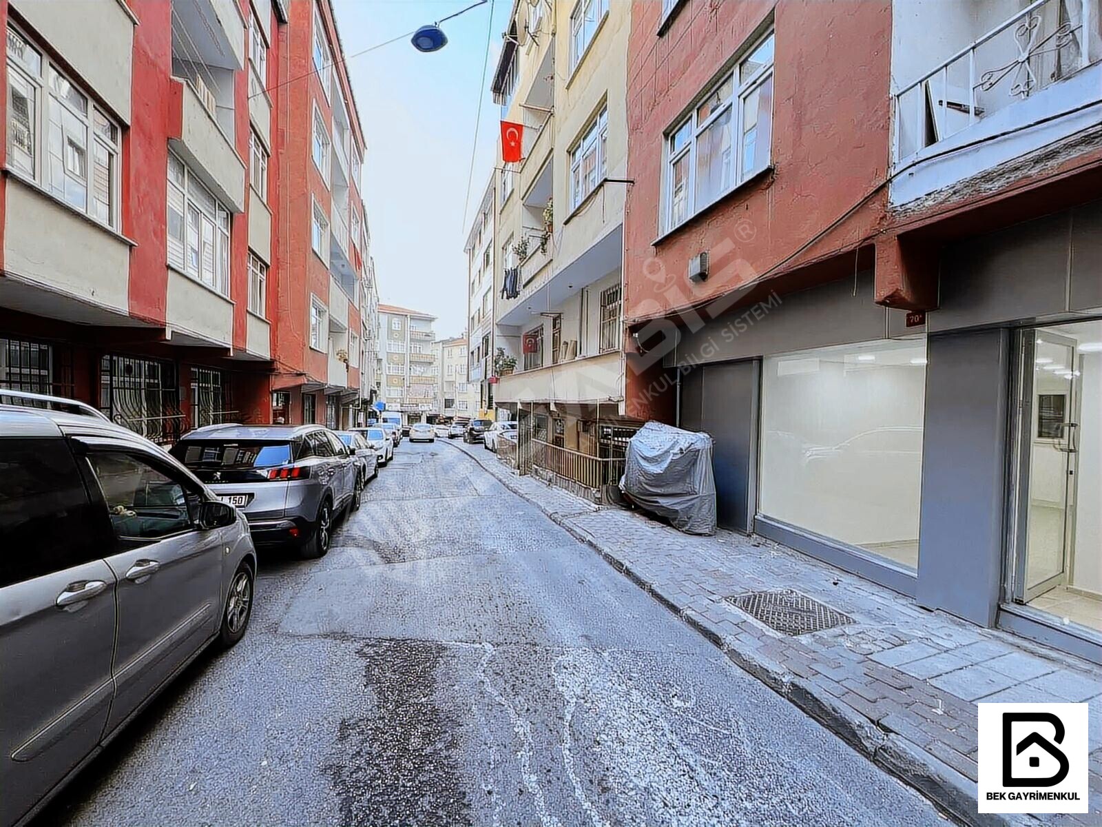 MERKEZİ KONUMDA KİRALIK 75 M2 CEPHESİ GENİŞ TERTEMİZ DÜKKAN - 5