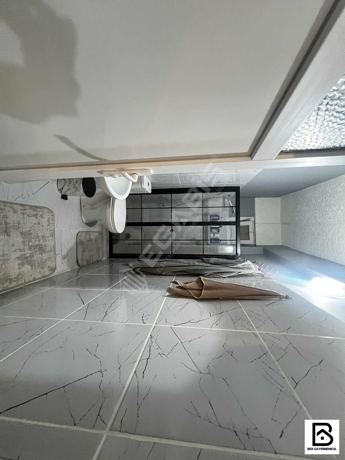 NİZAMİ BİNADA SATILIK 1+1 65 M2 EŞYALI BALKONLU DAİRE - 20