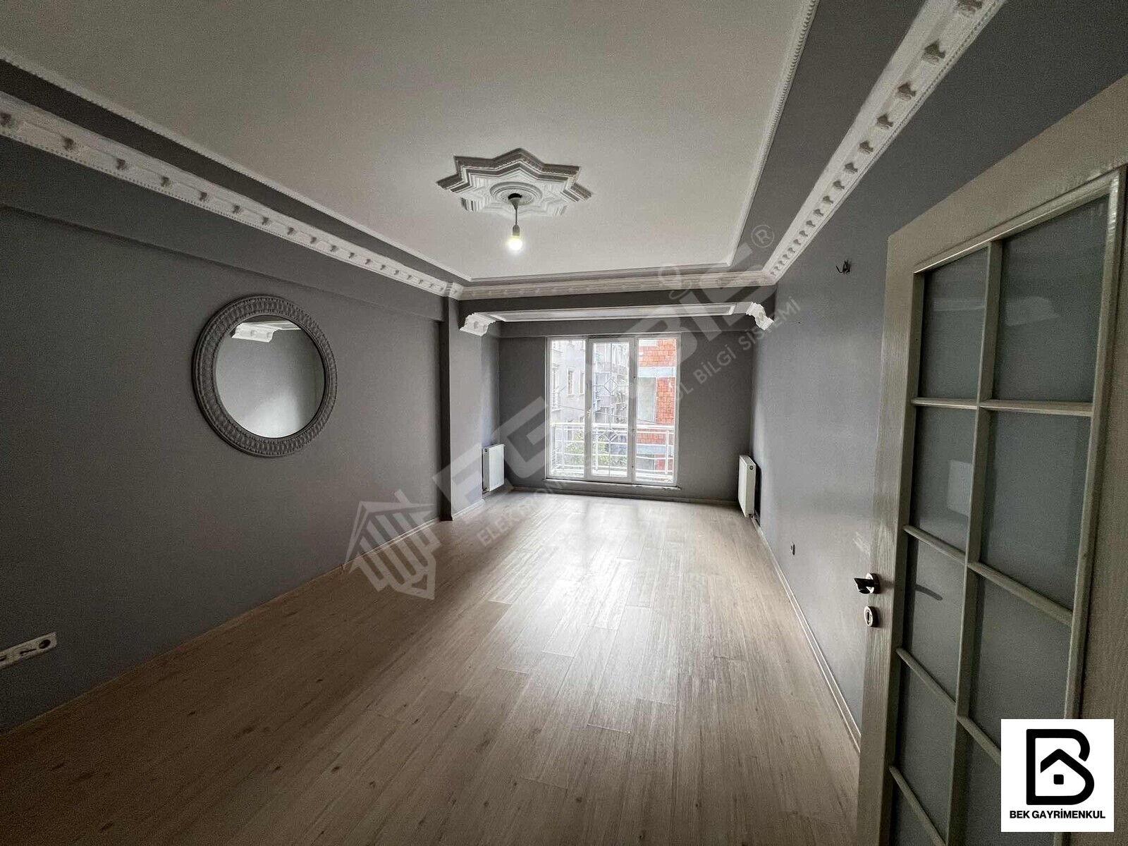 DÖRTYOL MEYDANA YAKIN YENİ BİNADA KİRALIK 3+1 120 M2 2.KAT DAİRE