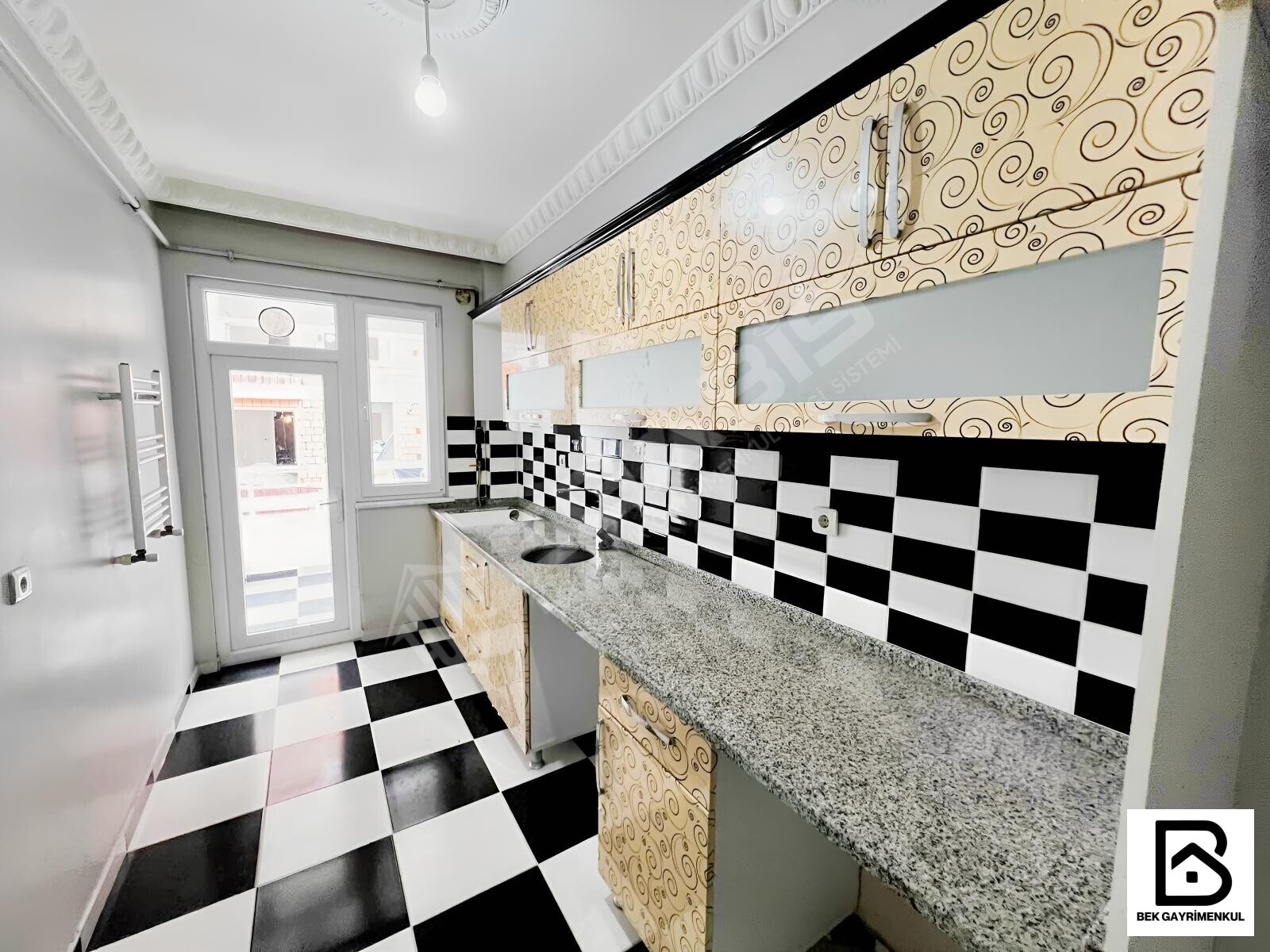 DÖRTYOL MEYDANA YAKIN YENİ BİNADA KİRALIK 3+1 120 M2 2.KAT DAİRE - 9