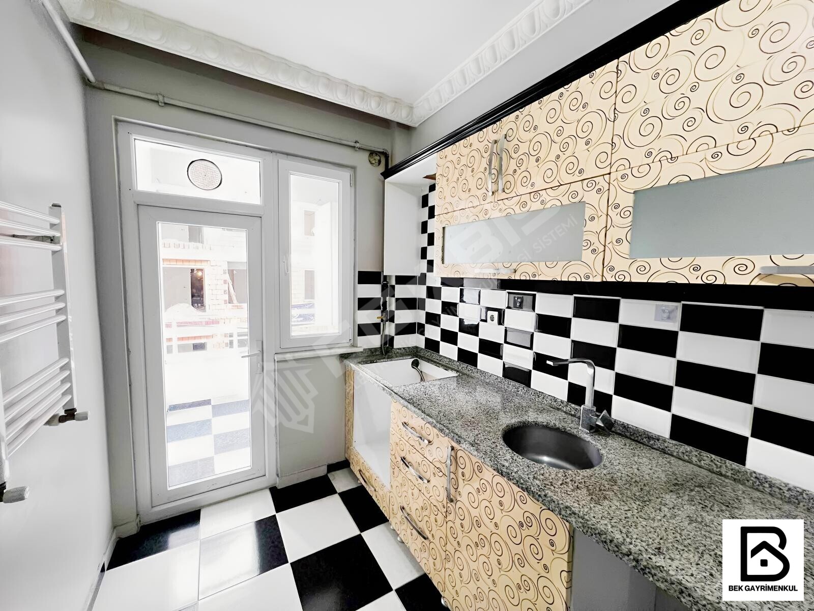 DÖRTYOL MEYDANA YAKIN YENİ BİNADA KİRALIK 3+1 120 M2 2.KAT DAİRE - 10