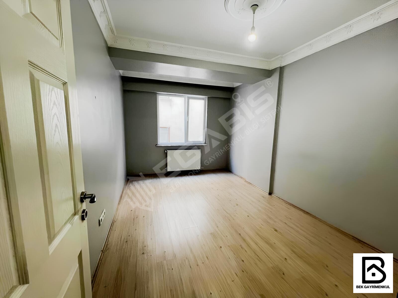 DÖRTYOL MEYDANA YAKIN YENİ BİNADA KİRALIK 3+1 120 M2 2.KAT DAİRE - 17
