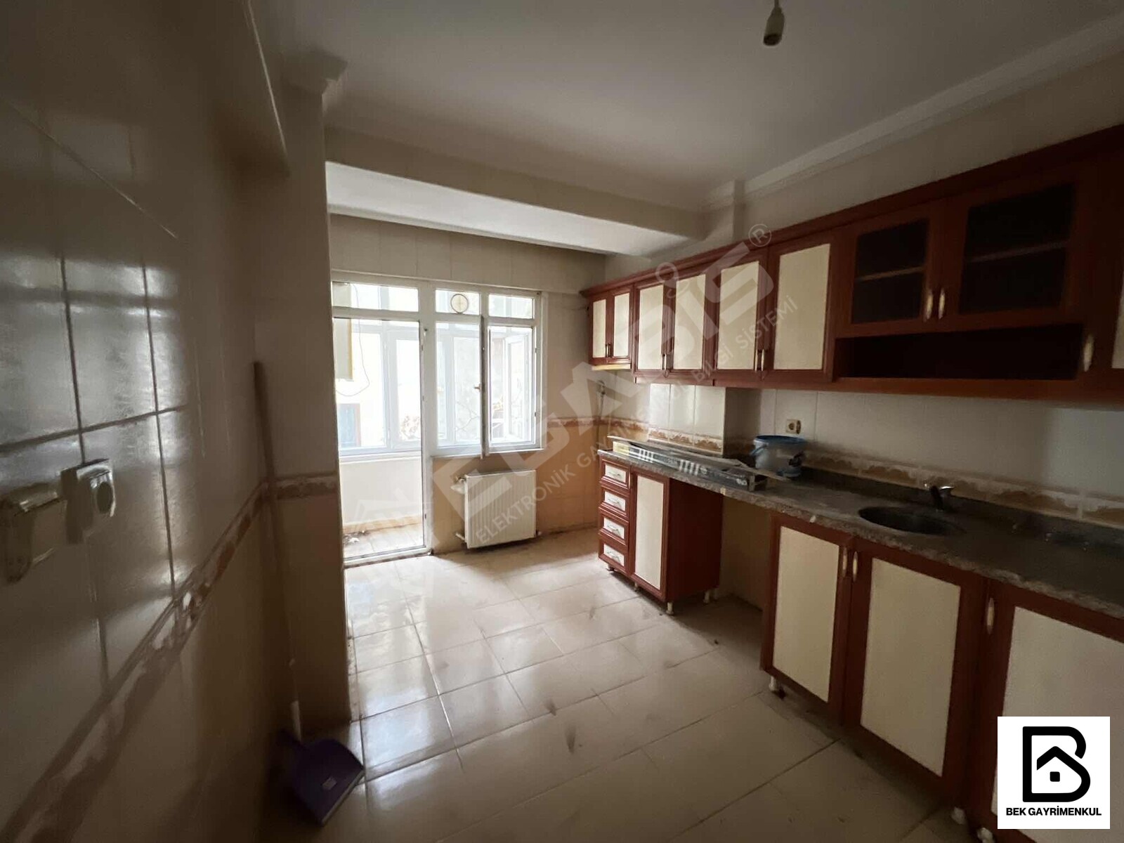BİRLİK MAH. KİRALIK 3+1 115 M2 1.KAT 2 BALKONLU YENİ BOYANMIŞ - 13