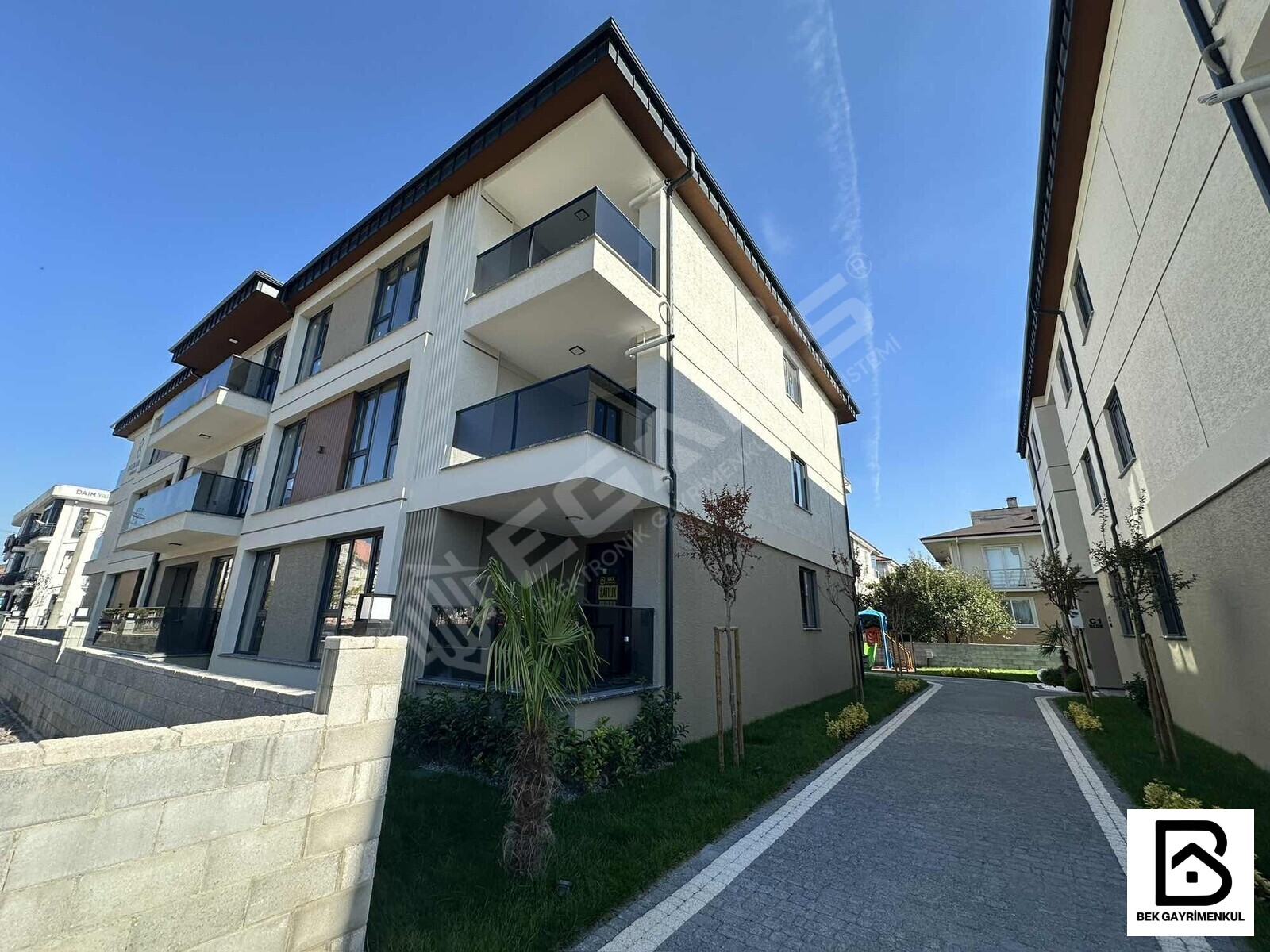 YEŞiLTEPE iLK OKULUNUN KARŞISINDA 3+1 SATILIK EBEVEYN BANYOLU - 11