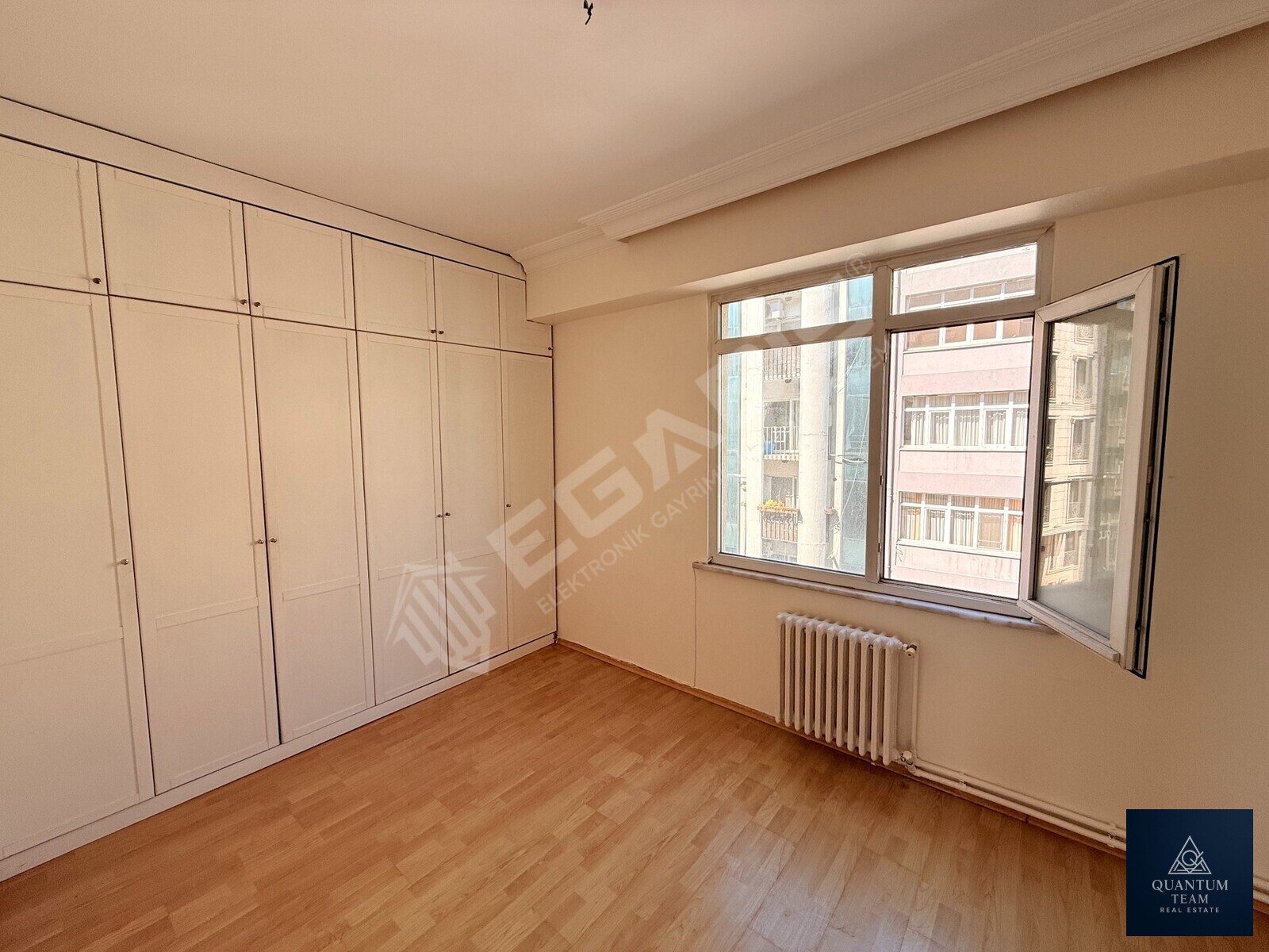 BEYOĞLU PÜRTELAŞHASAN MAHALLESİNDE SATILIK GENİŞ 3+1 DAİRE - 8