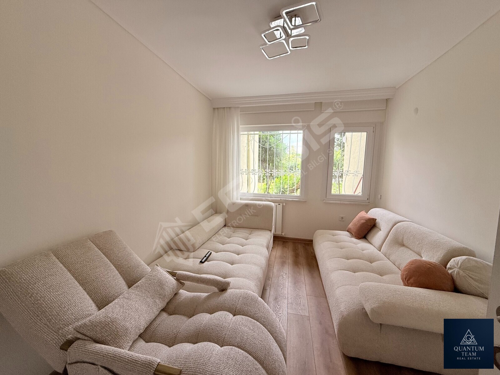 KİRALIK - TARABYA SANATÇILAR SİTESİ BAHÇE KULLANIMLI 3+1 DAİRE - 7