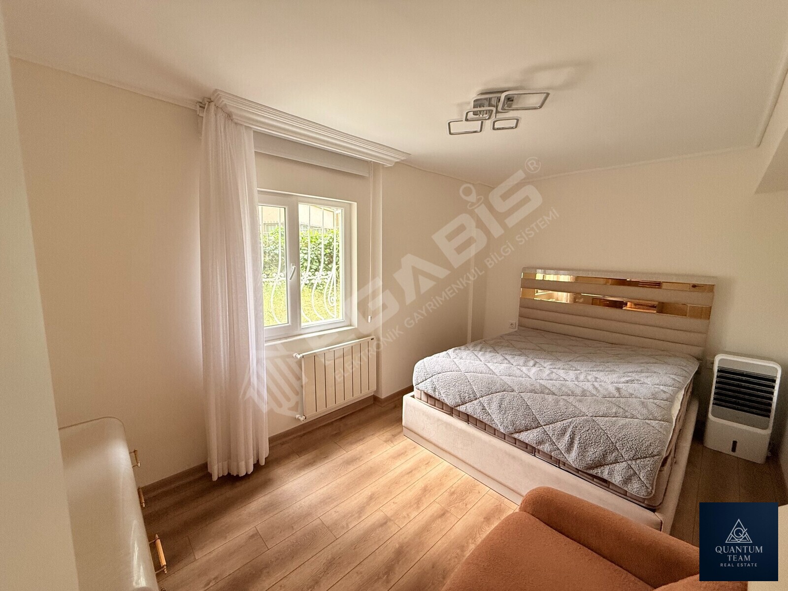 KİRALIK - TARABYA SANATÇILAR SİTESİ BAHÇE KULLANIMLI 3+1 DAİRE - 9