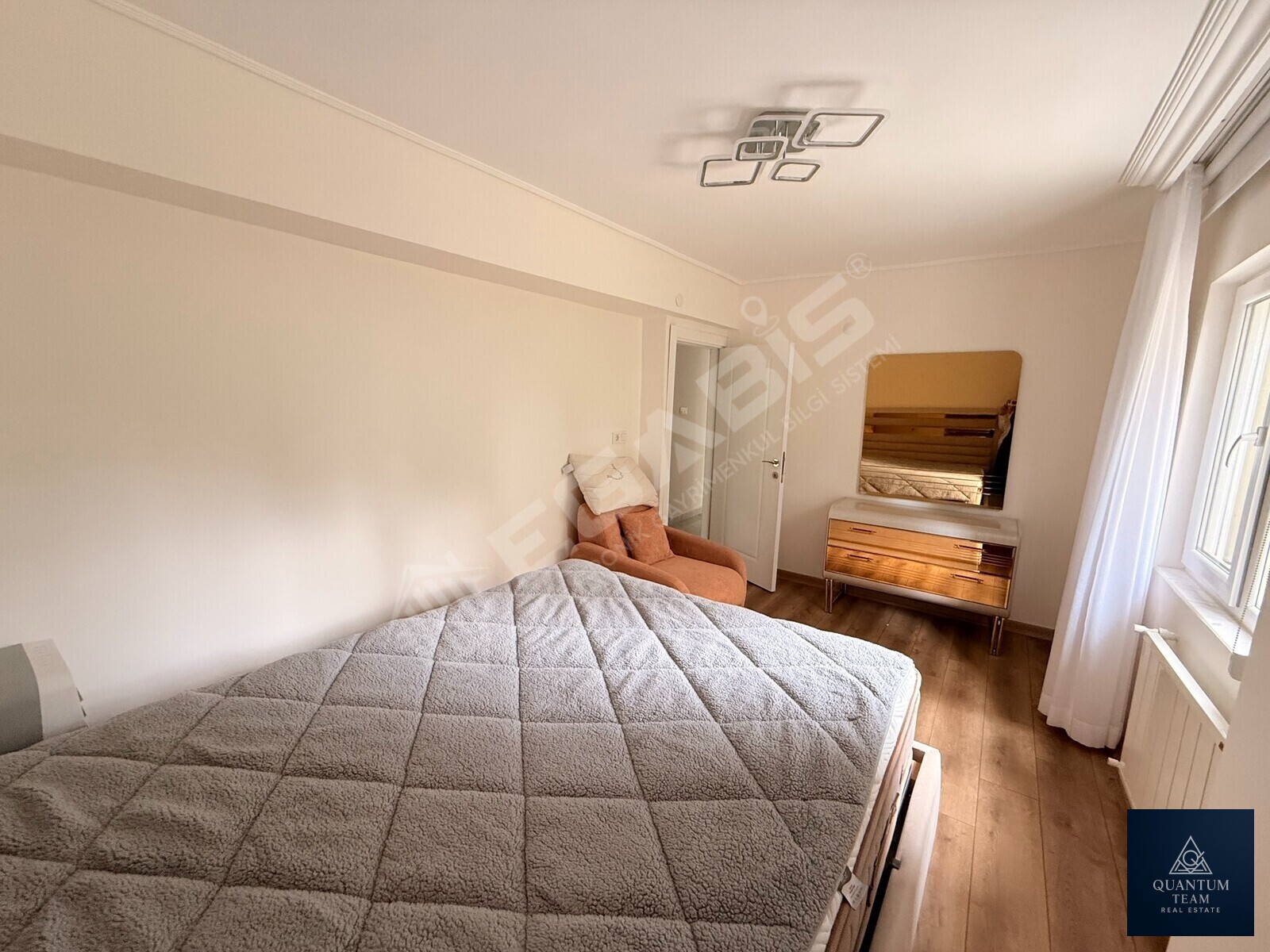 KİRALIK - TARABYA SANATÇILAR SİTESİ BAHÇE KULLANIMLI 3+1 DAİRE - 10