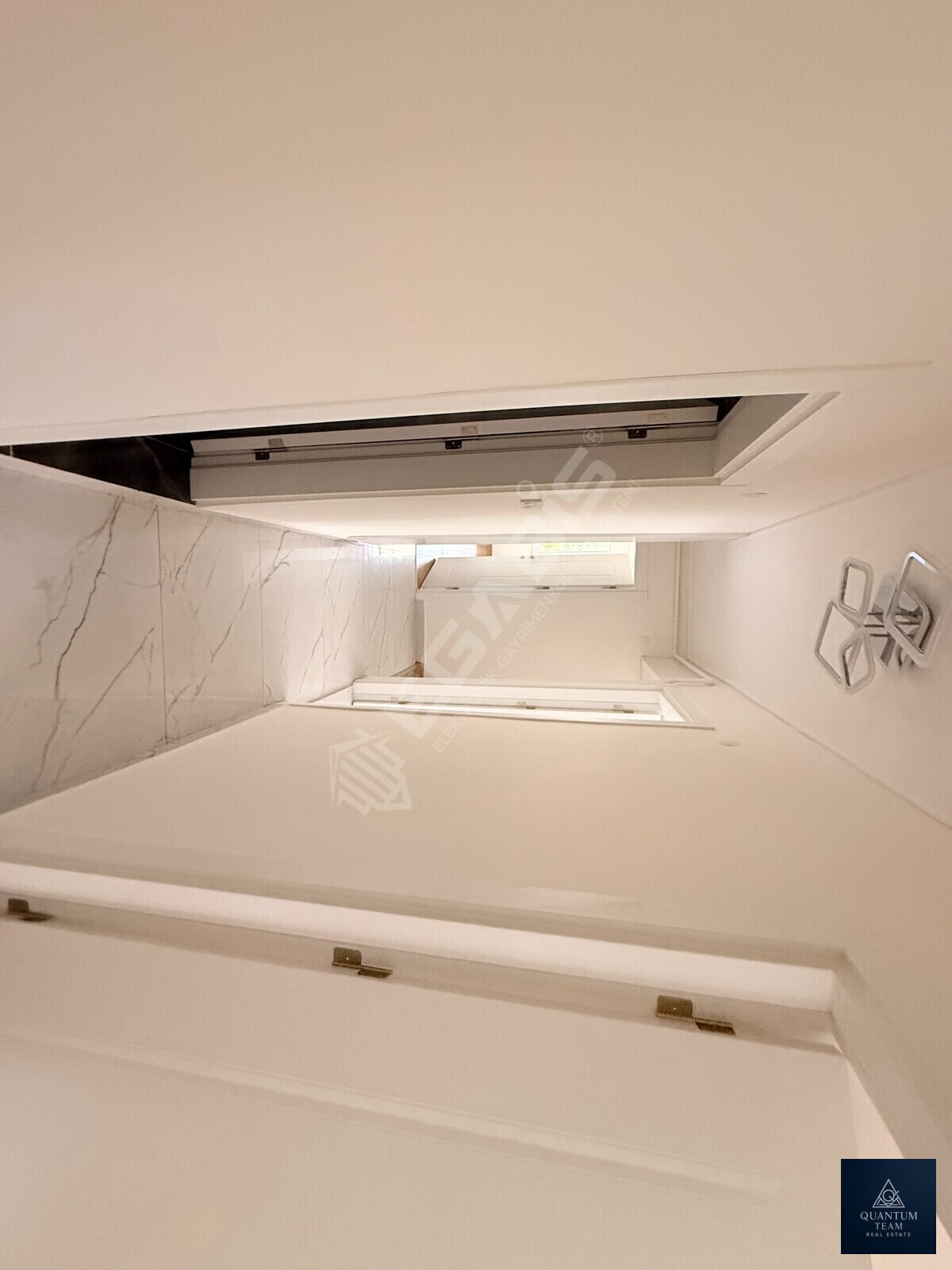 KİRALIK - TARABYA SANATÇILAR SİTESİ BAHÇE KULLANIMLI 3+1 DAİRE - 13