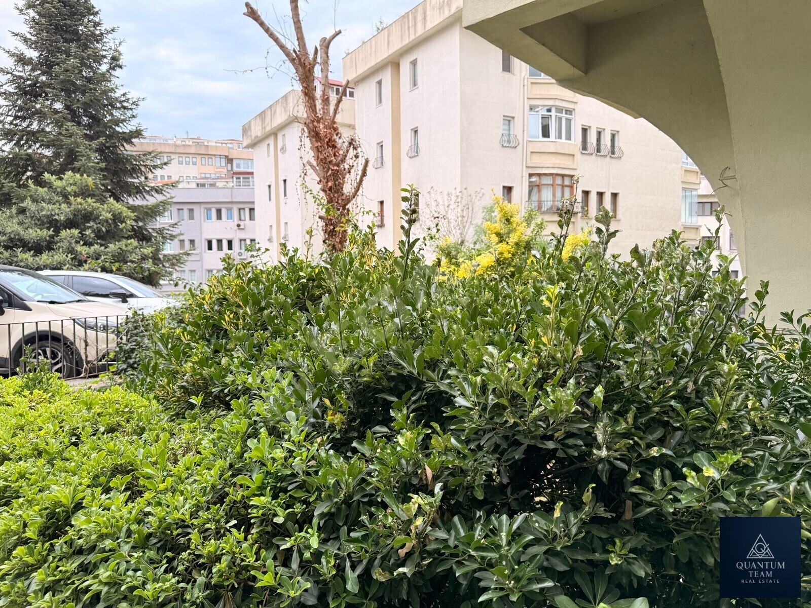 KİRALIK - TARABYA SANATÇILAR SİTESİ BAHÇE KULLANIMLI 3+1 DAİRE - 22