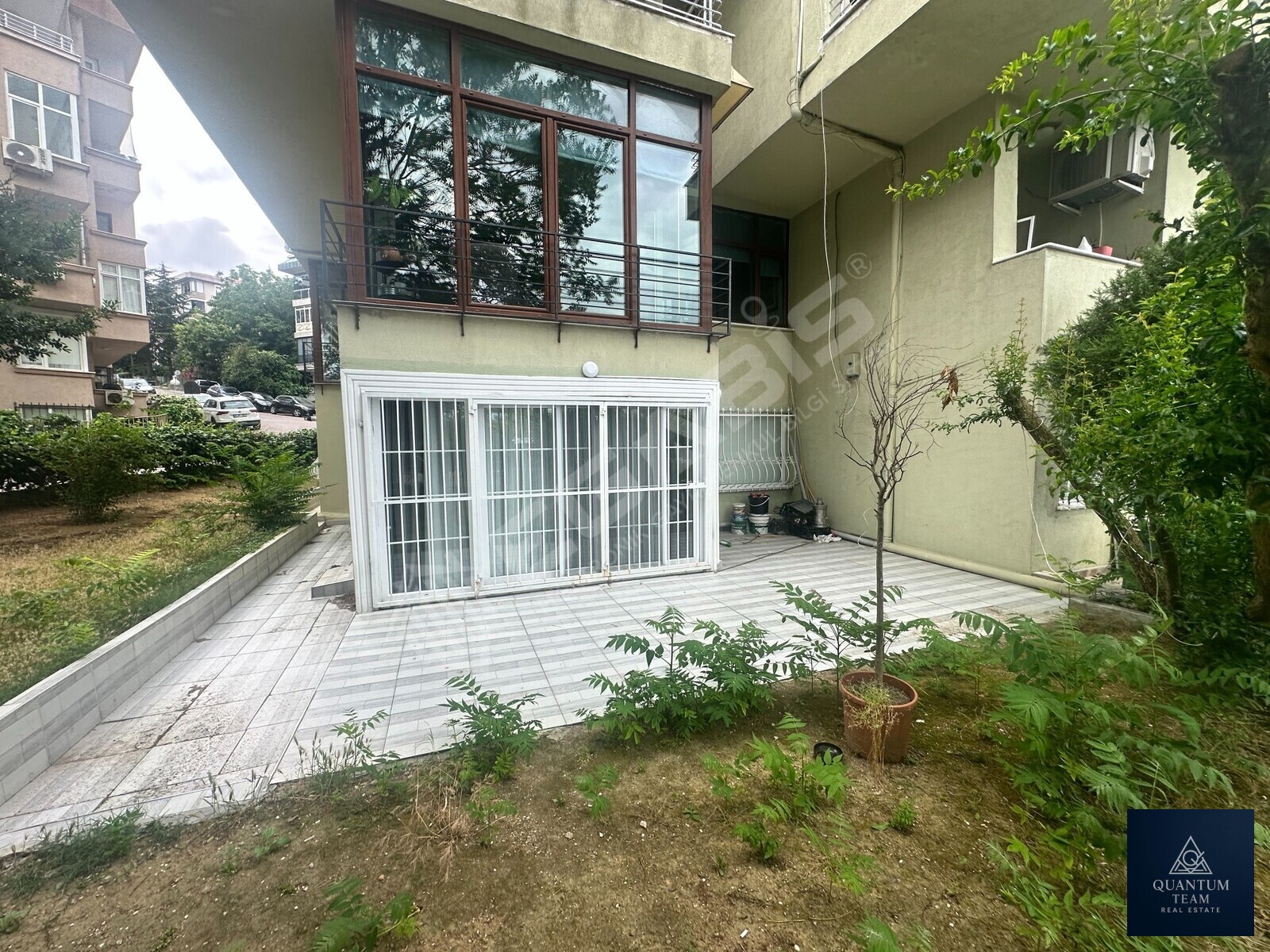 KİRALIK - TARABYA SANATÇILAR SİTESİ BAHÇE KULLANIMLI 3+1 DAİRE - 28