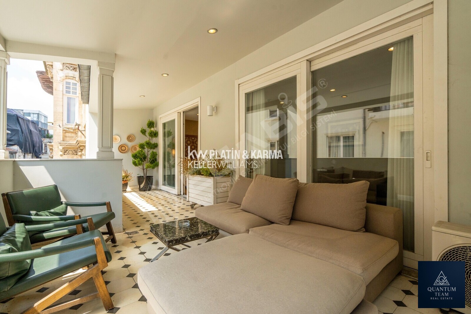 SATILIK - KUMBARACI İLE İSTİKLAL KESİŞİMİNDE 24 ODALI OTEL - 32