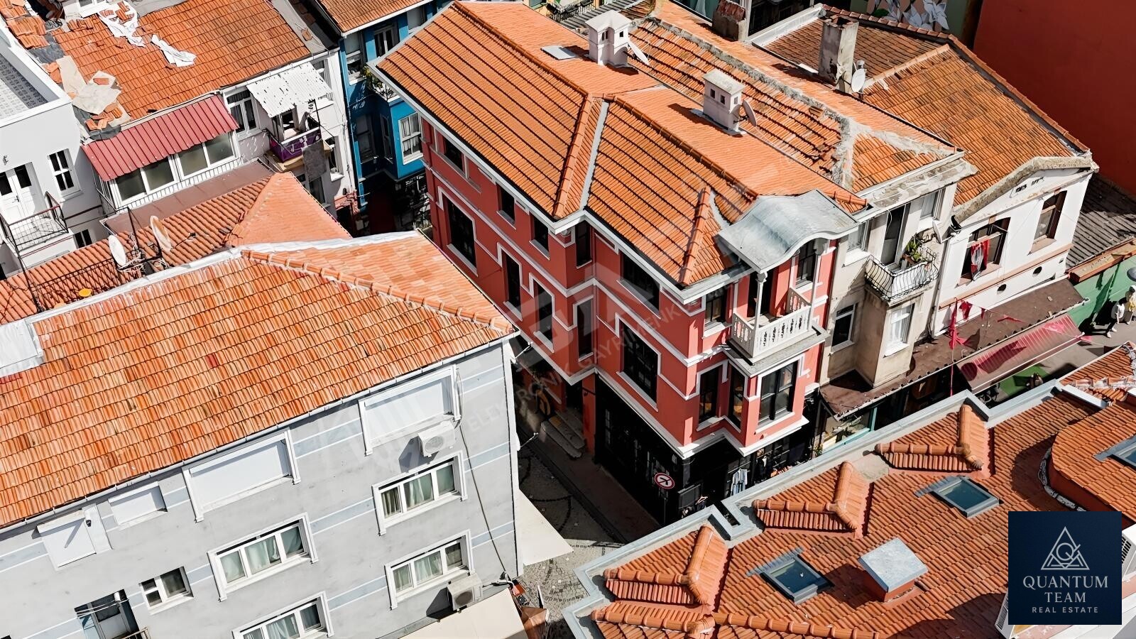 SATILIK - BALAT'TA 4 KATLI, KAT MÜLKİYETLİ KOMPLE BİNA - 3