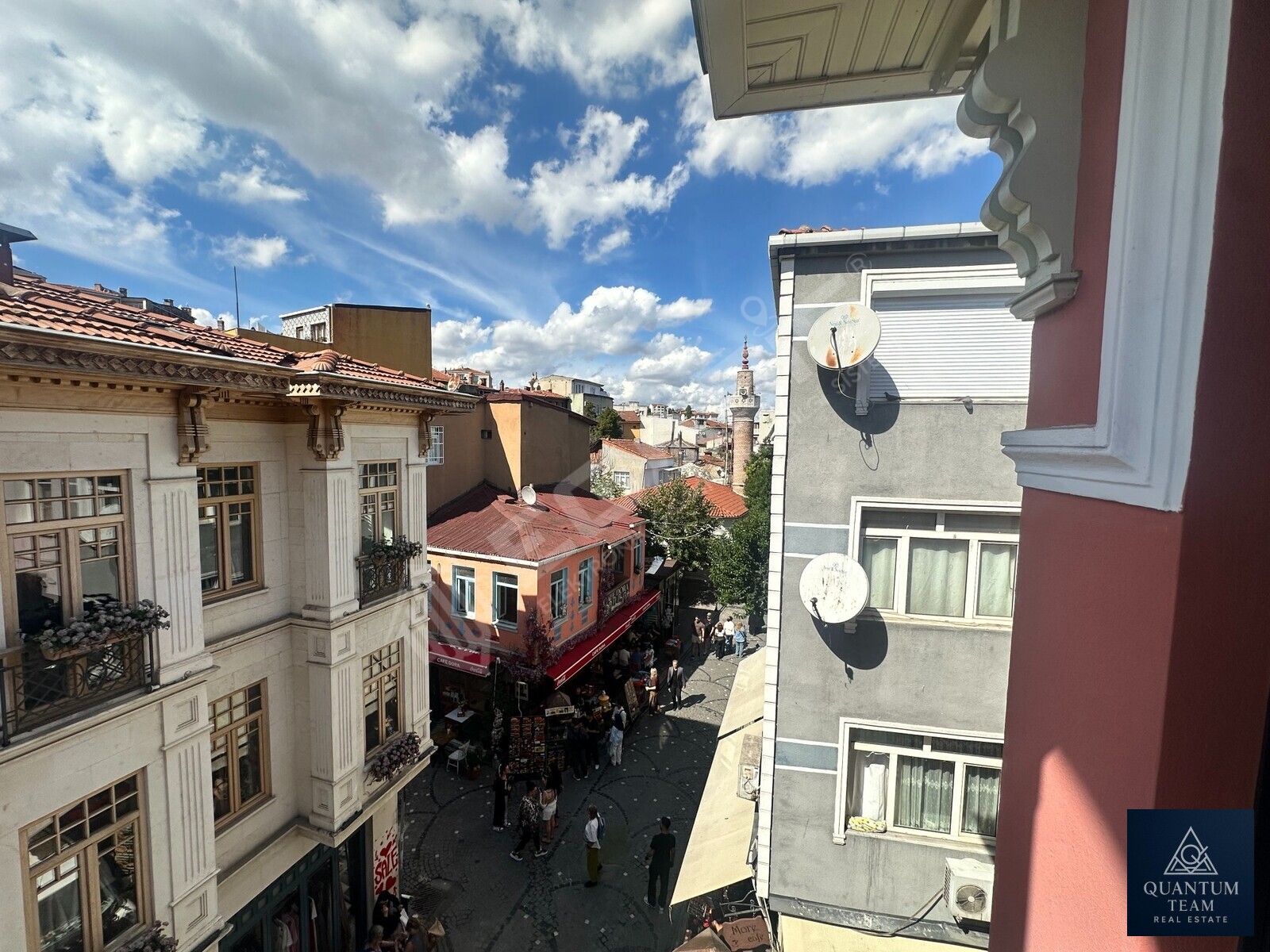 SATILIK - BALAT'TA 4 KATLI, KAT MÜLKİYETLİ KOMPLE BİNA - 30