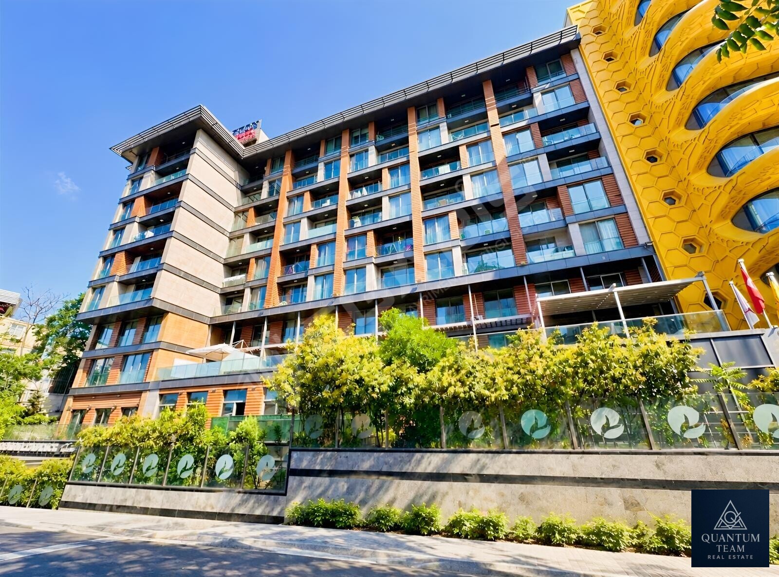 TAKSİMİN KALBİNDE | TERASLI, ÖN CEPHE 2+1 DUBLEKS RESIDENCE