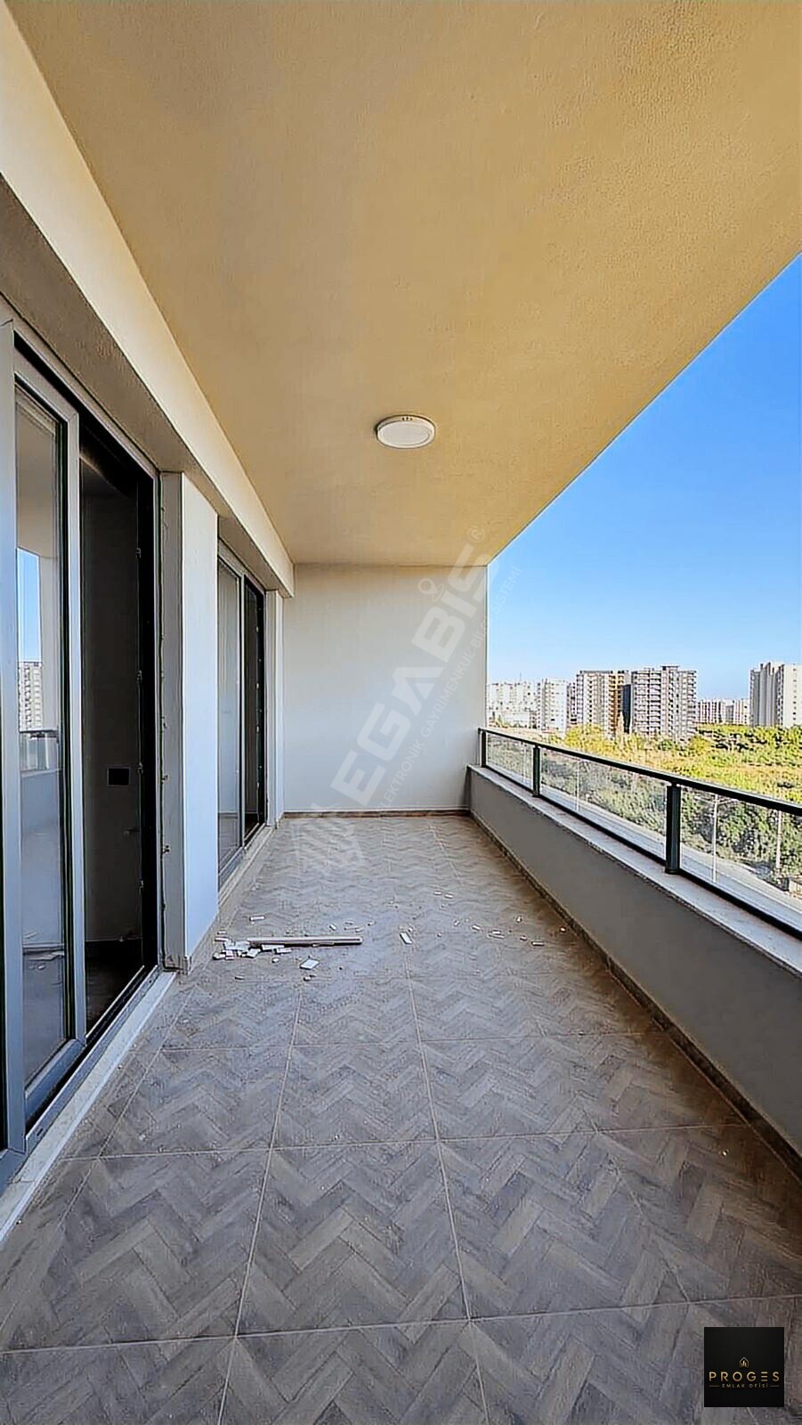 TÖMÜK'TE HAVUZLU SİTE İÇERİSİNDE 2+1 KİRALIK DAİRE - 4