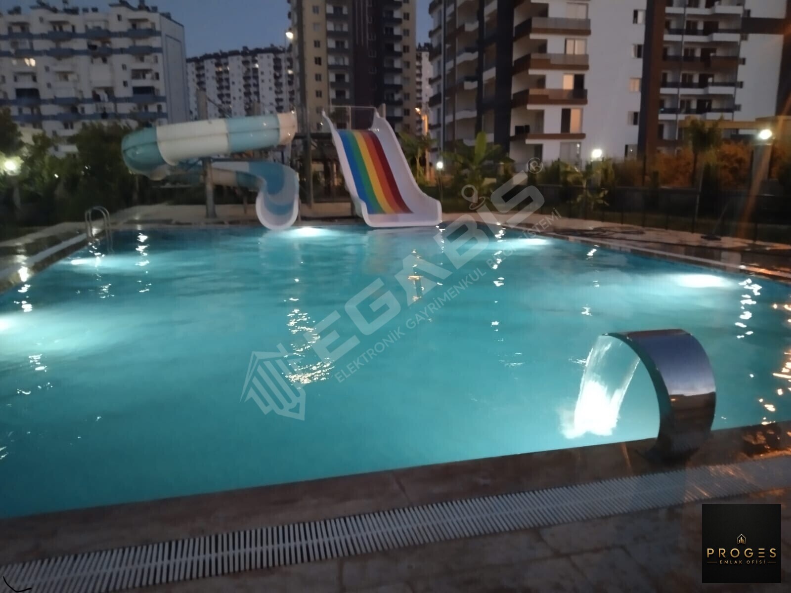 PROGES'TEN TÖMÜK'TE AQUA HAVUZLU D400e YAKIN KİRALIK EŞYALI 1+1 - 11
