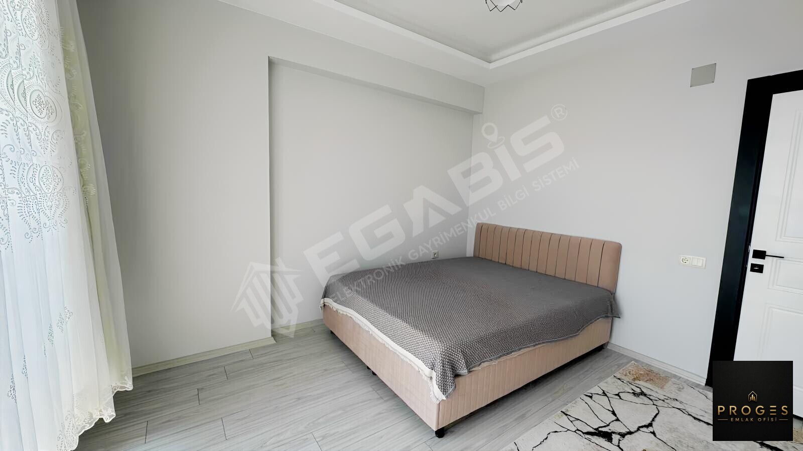 DENİZ MANZARALI EŞYALI KİRALIK 1+1 DAİRE - 24