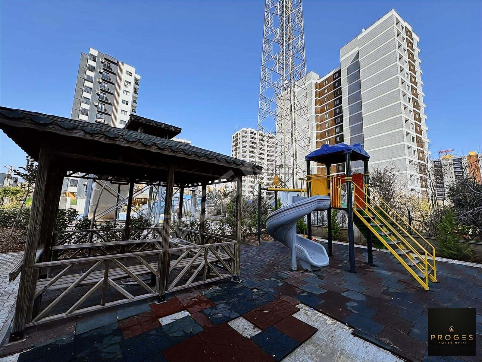 PROGES'TEN TÖMÜKTE FULL EŞYALI İSKANLI SATILIK DAİRE - 2