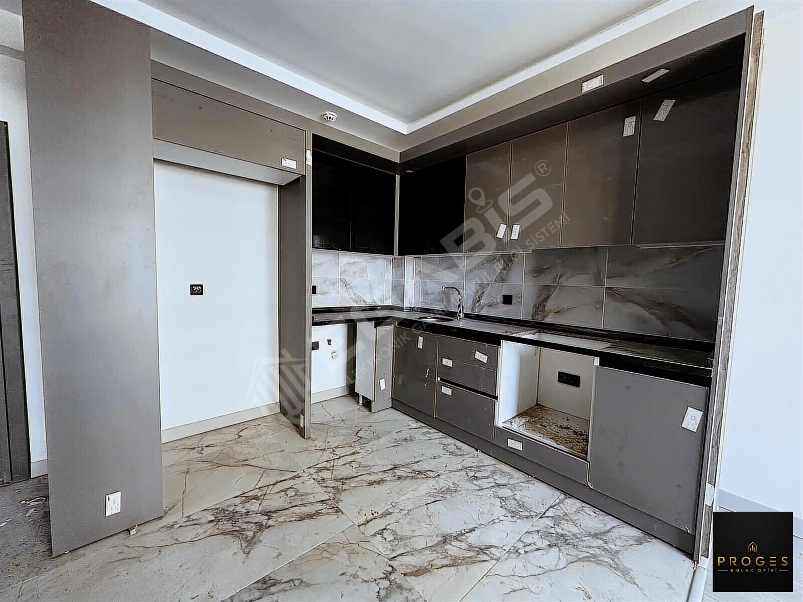PROGES'TEN TÖMÜK'TE SATILIK 1+1 DAİRE