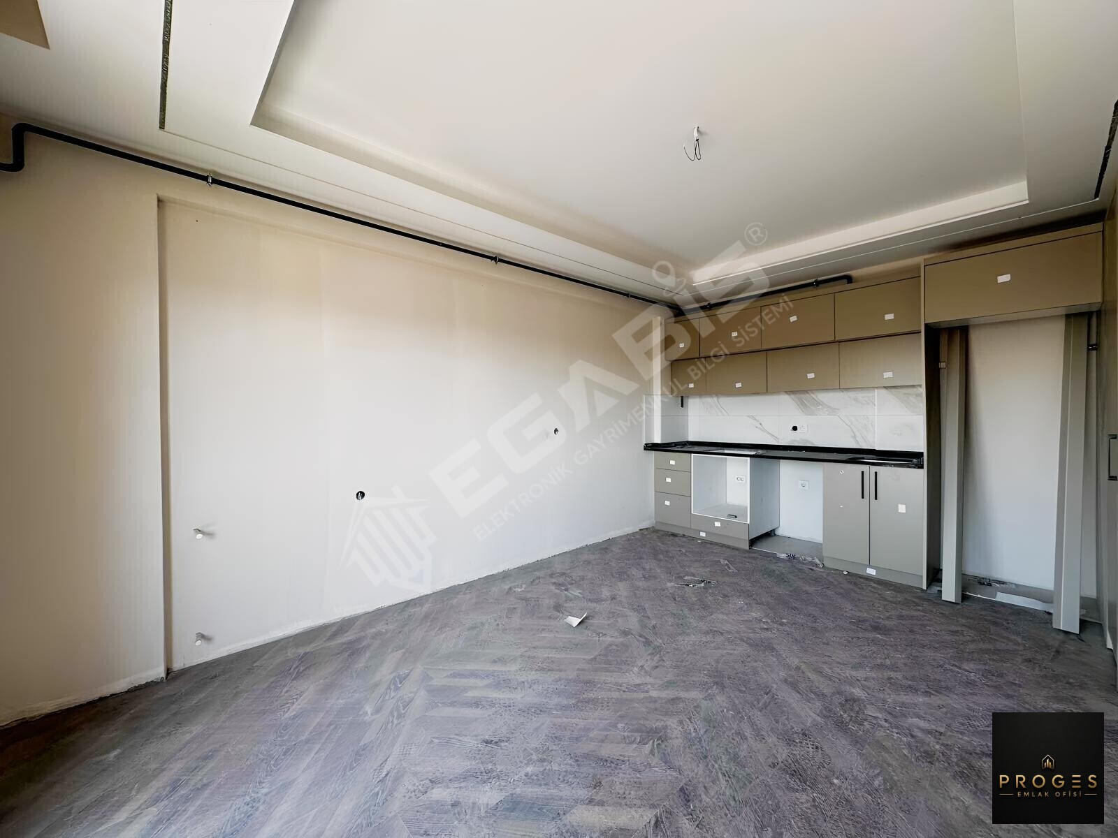 PROGES'TEN ÇEŞMELİ MAH HAVUZ MANZARALI SATILIK 1+1 DAİRE